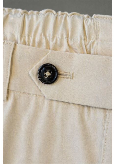 Pantalone PT Torino Reworked avorio con vita elastica e fit rilassato PT TORINO | Pantaloni | CO-RSRBB30REW0010